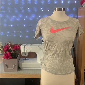 Pink Check Nike Workout Tee Shirt A014